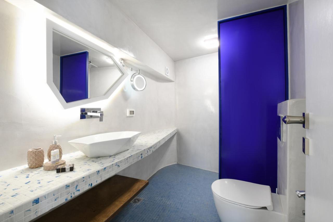 Blue White Residence Monolithos  Exterior photo